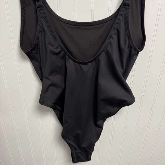 Skims NWT Recycled Swim Scoop Neck Onepiece Onyx Medium - Picture 5 of 8